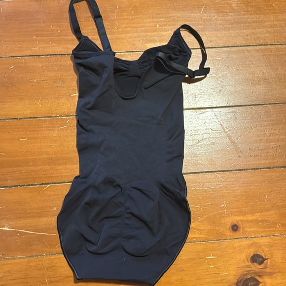 Seamless Sculpt Brief Bodysuit - Picture 4 of 8